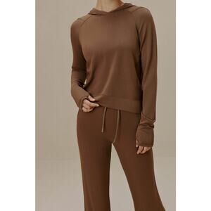 $108 New Neiwai Active Urban Sport Casual Sweater - White - Small